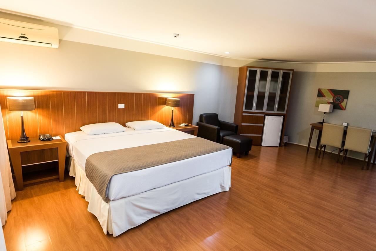 Hotel Boulevard ลอนดริน่า ภายนอก รูปภาพ