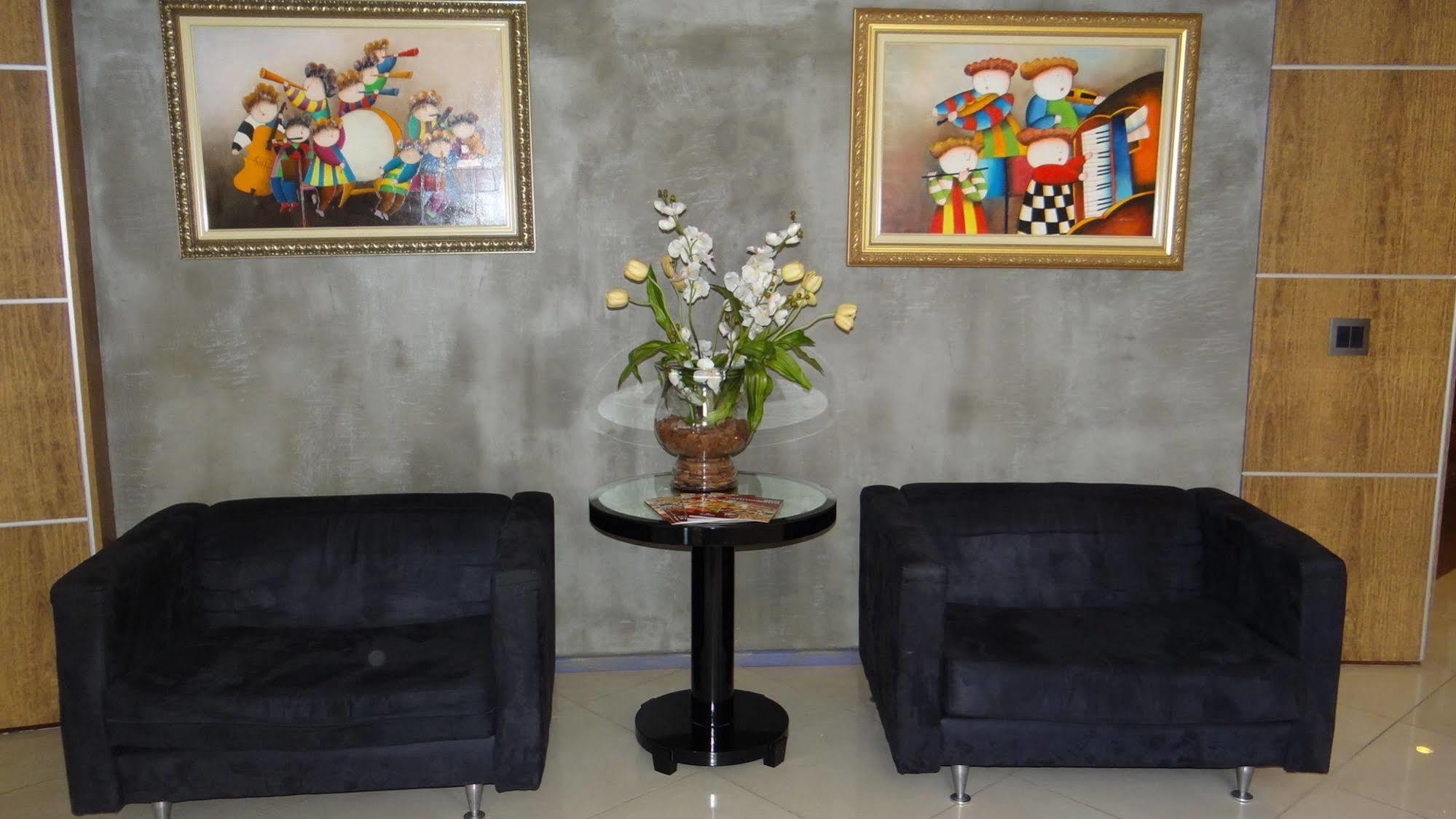 Hotel Boulevard ลอนดริน่า ภายนอก รูปภาพ